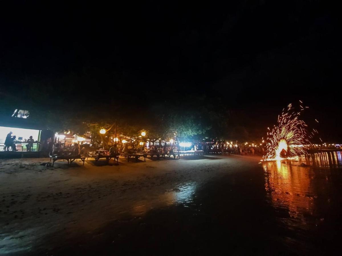 Tom Pizza Resort Koh Samet Exterior foto